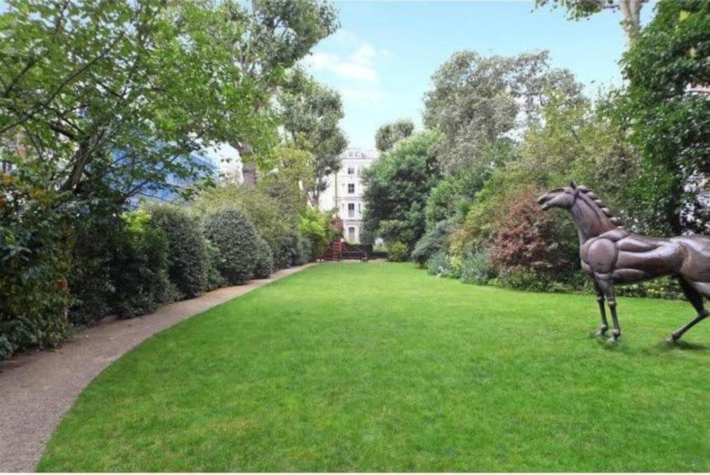 דירות לונדון Stunning 2 Bed/2Bath Flat In Heart Of Kensington מראה חיצוני תמונה