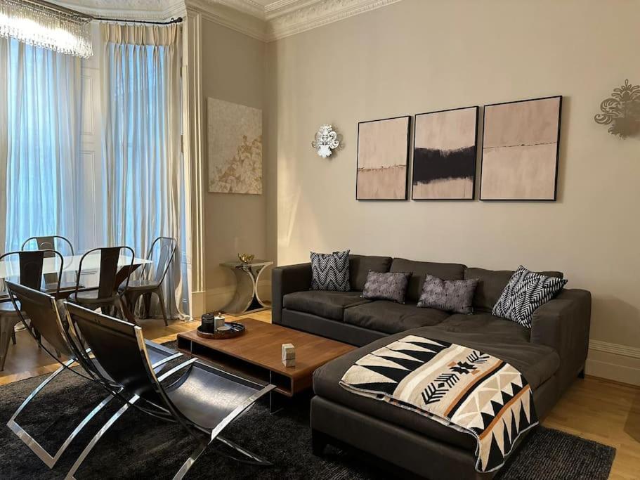 דירות לונדון Stunning 2 Bed/2Bath Flat In Heart Of Kensington מראה חיצוני תמונה