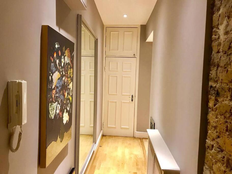 דירות לונדון Stunning 2 Bed/2Bath Flat In Heart Of Kensington מראה חיצוני תמונה